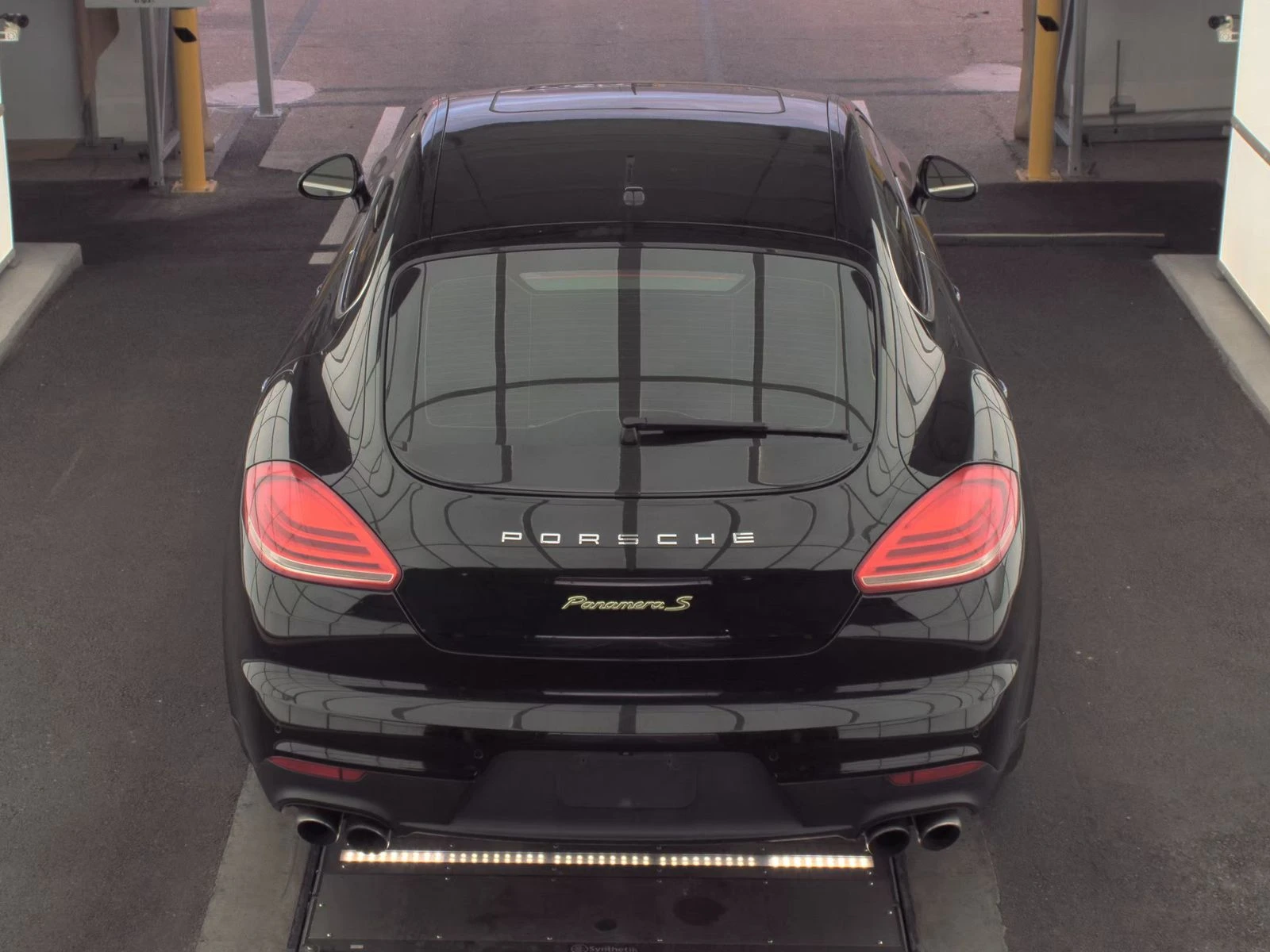 Porsche Panamera LANE ASSIST* BOSE* ОБДУХ* KEYLESS* ВАКУМ - изображение 4