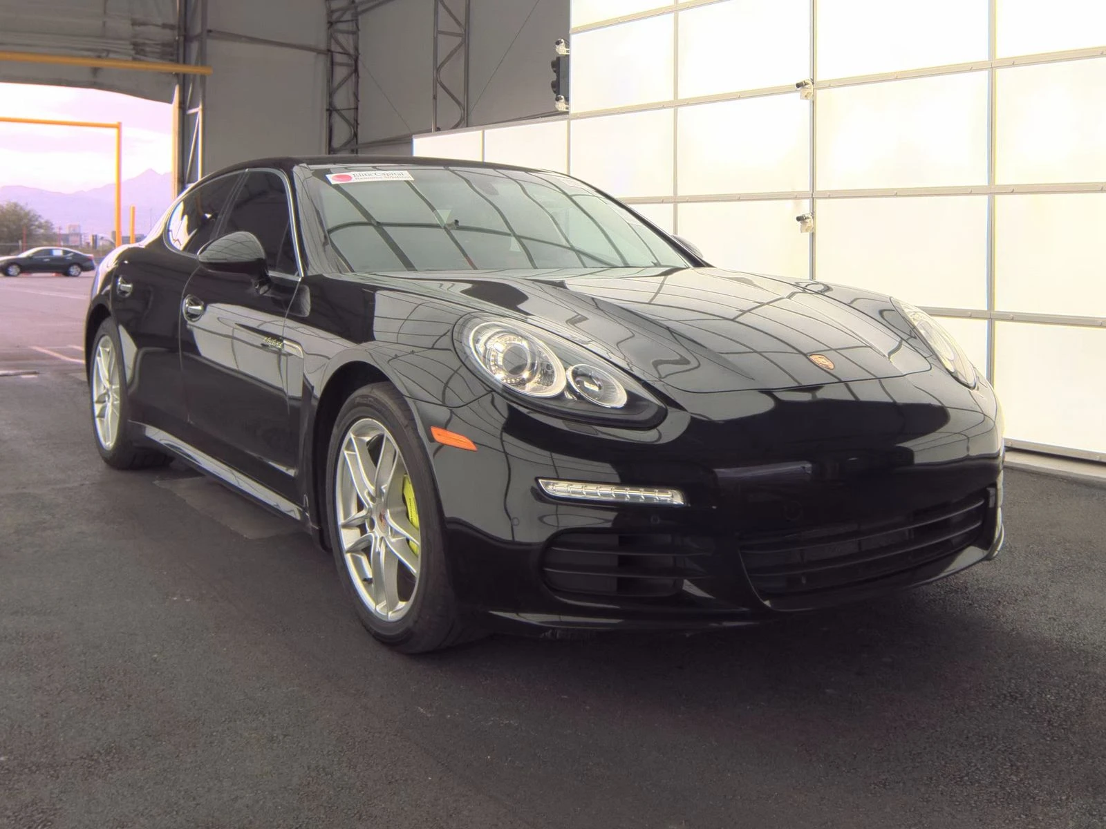 Porsche Panamera LANE ASSIST* BOSE* ОБДУХ* KEYLESS* ВАКУМ - изображение 3