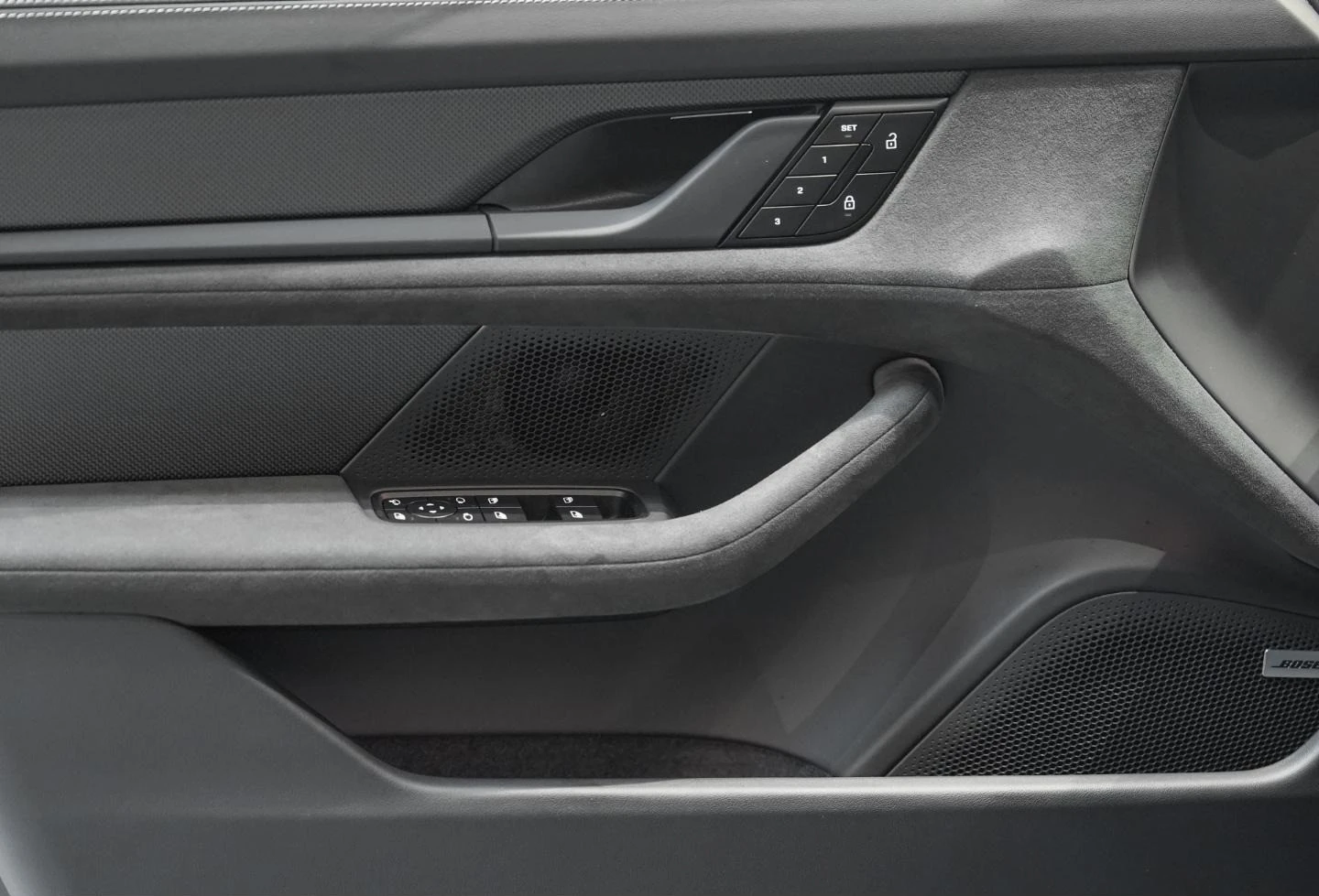 Porsche Taycan GTS/FACELIFT/SPORT DESIGN/CARBON/BOSE/PANO/MATRIX/ - изображение 6