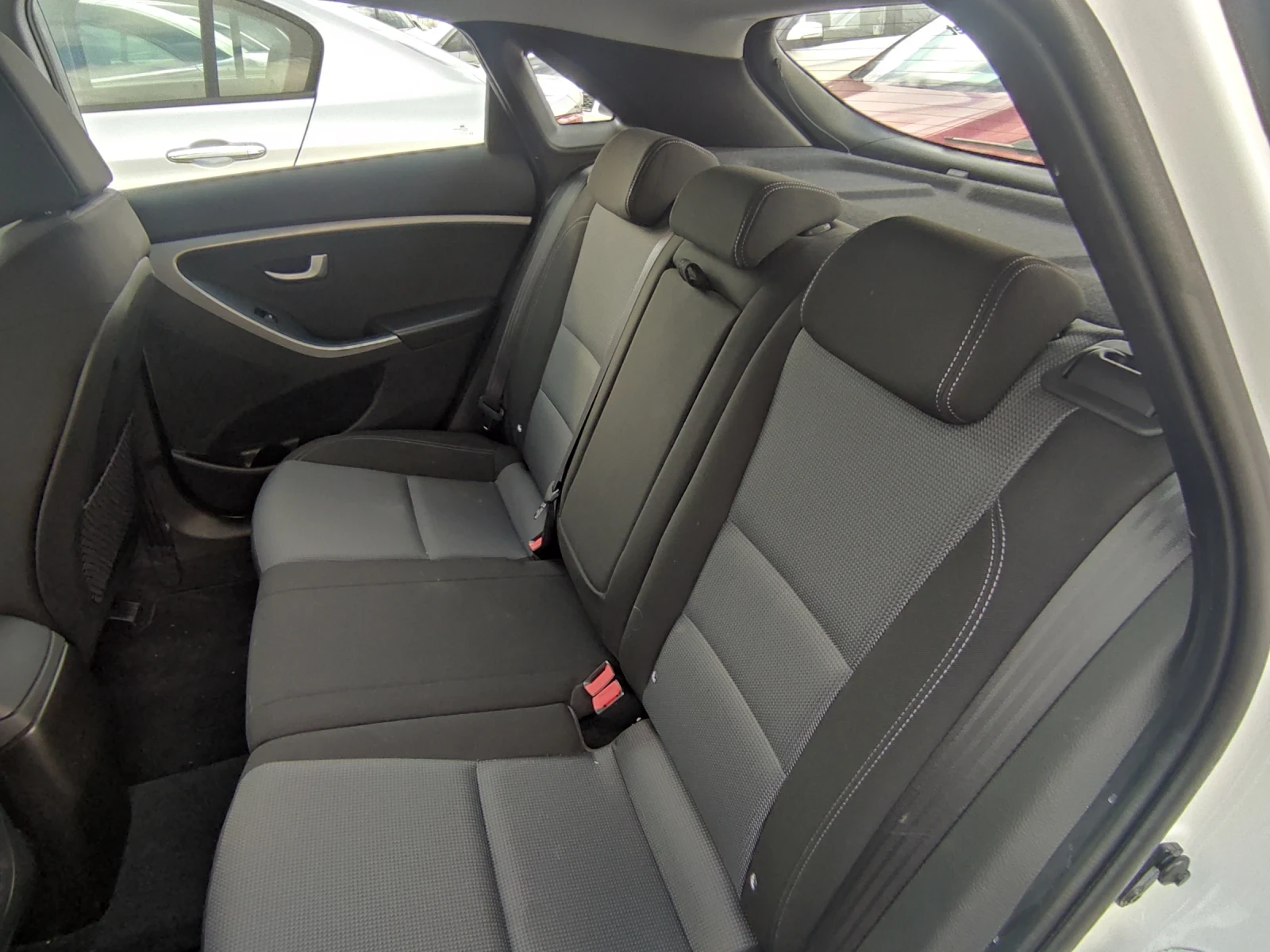 Hyundai I30 1.6 crdi Automatic  - изображение 9