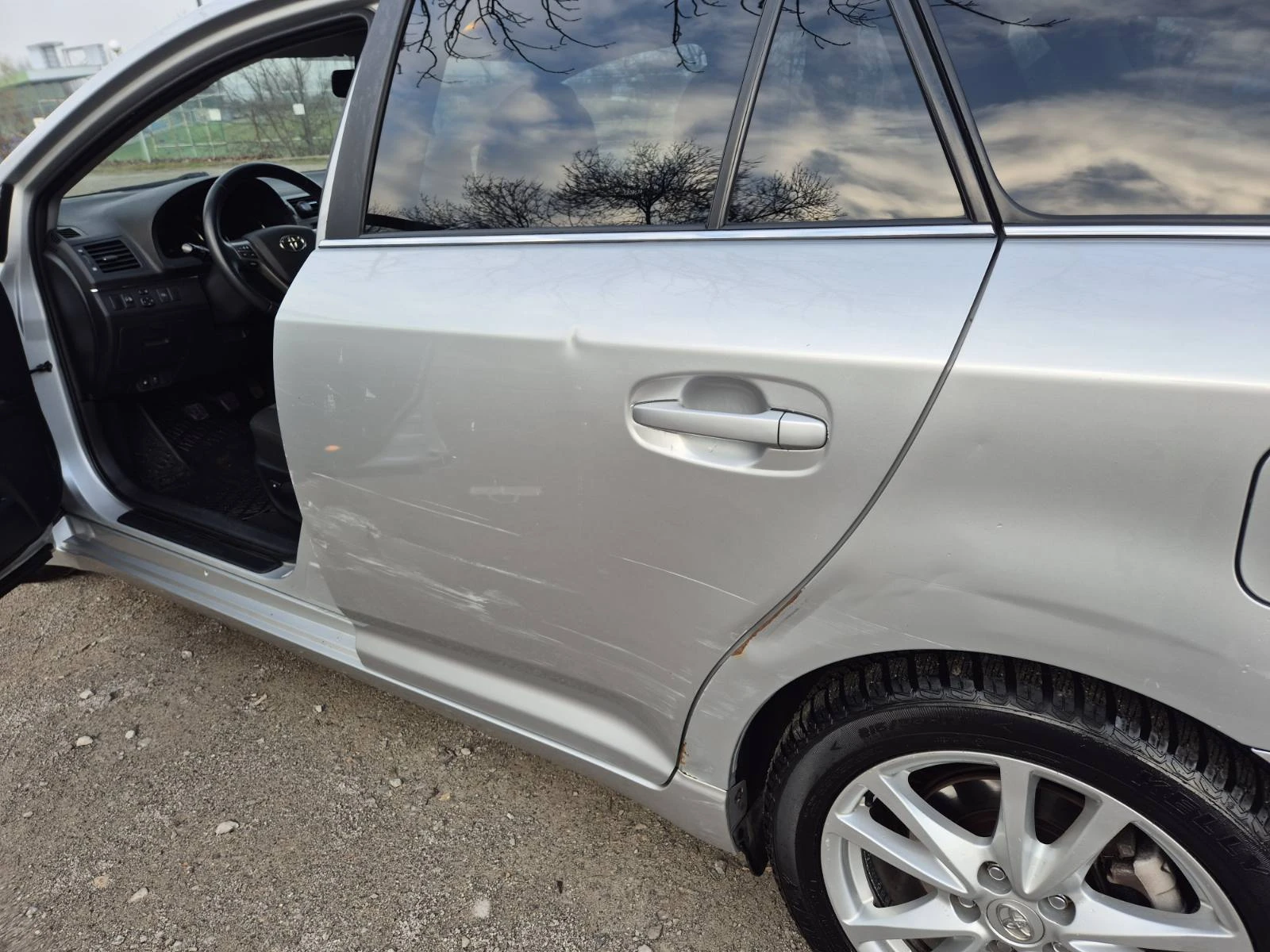 Toyota Avensis  - изображение 5