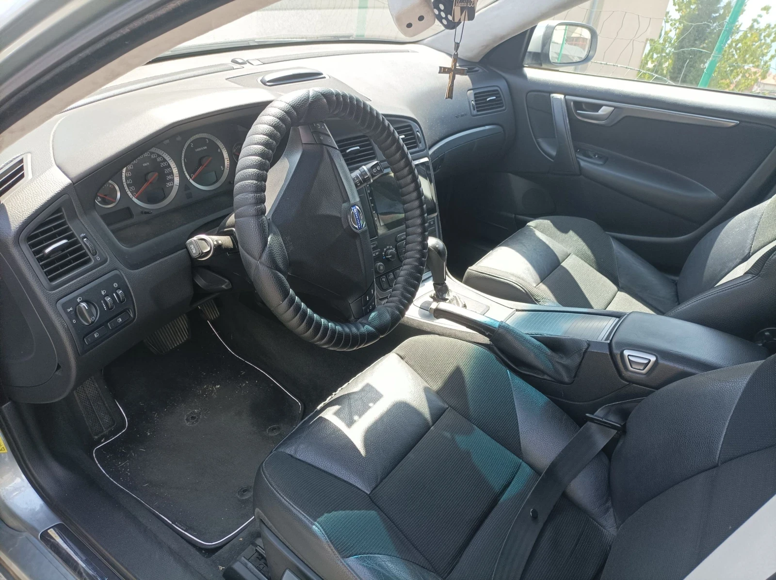 Volvo V70 2.4 D5 - изображение 4