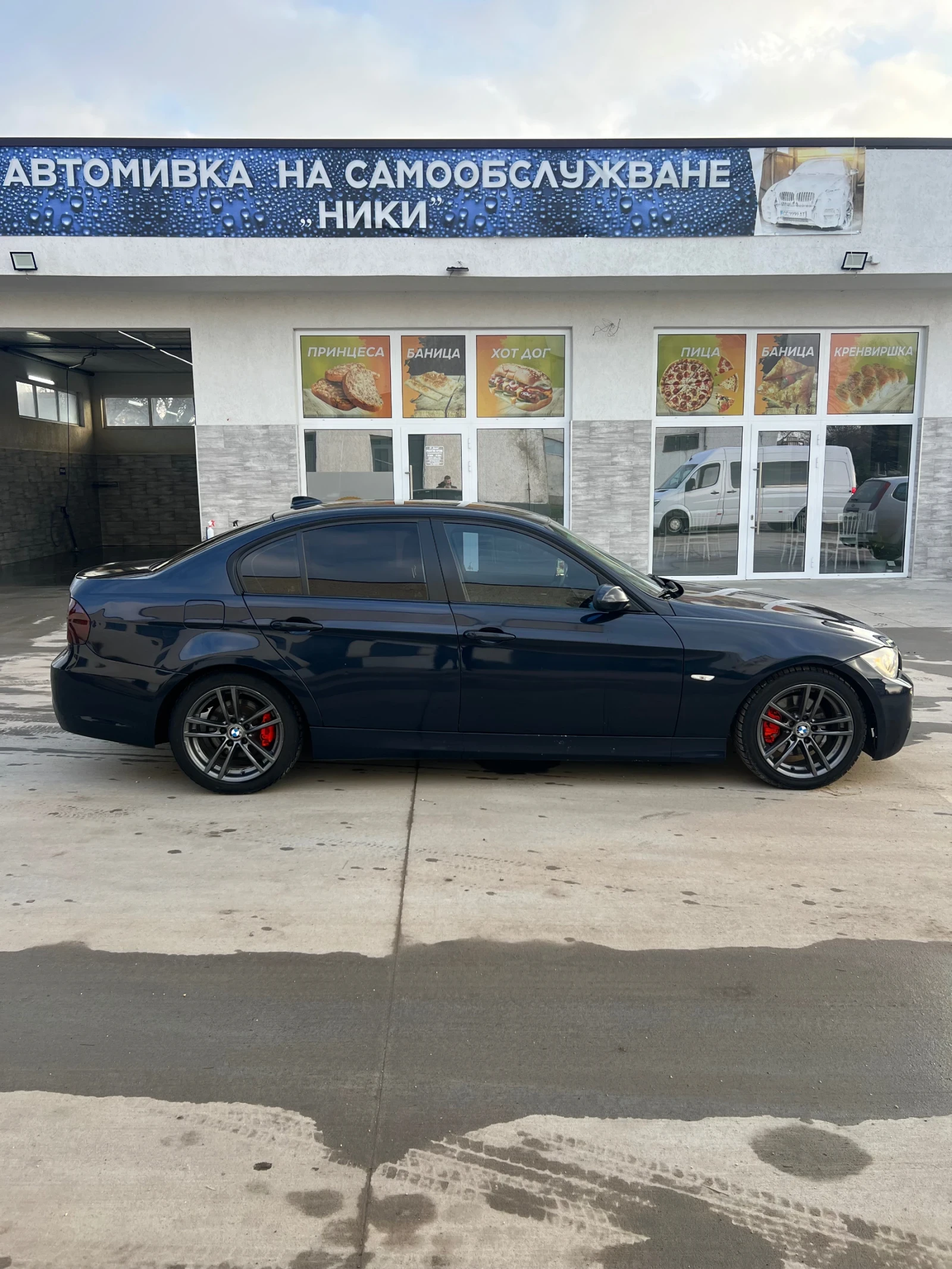 BMW 320, снимка 4 - Автомобили и джипове - 53770197