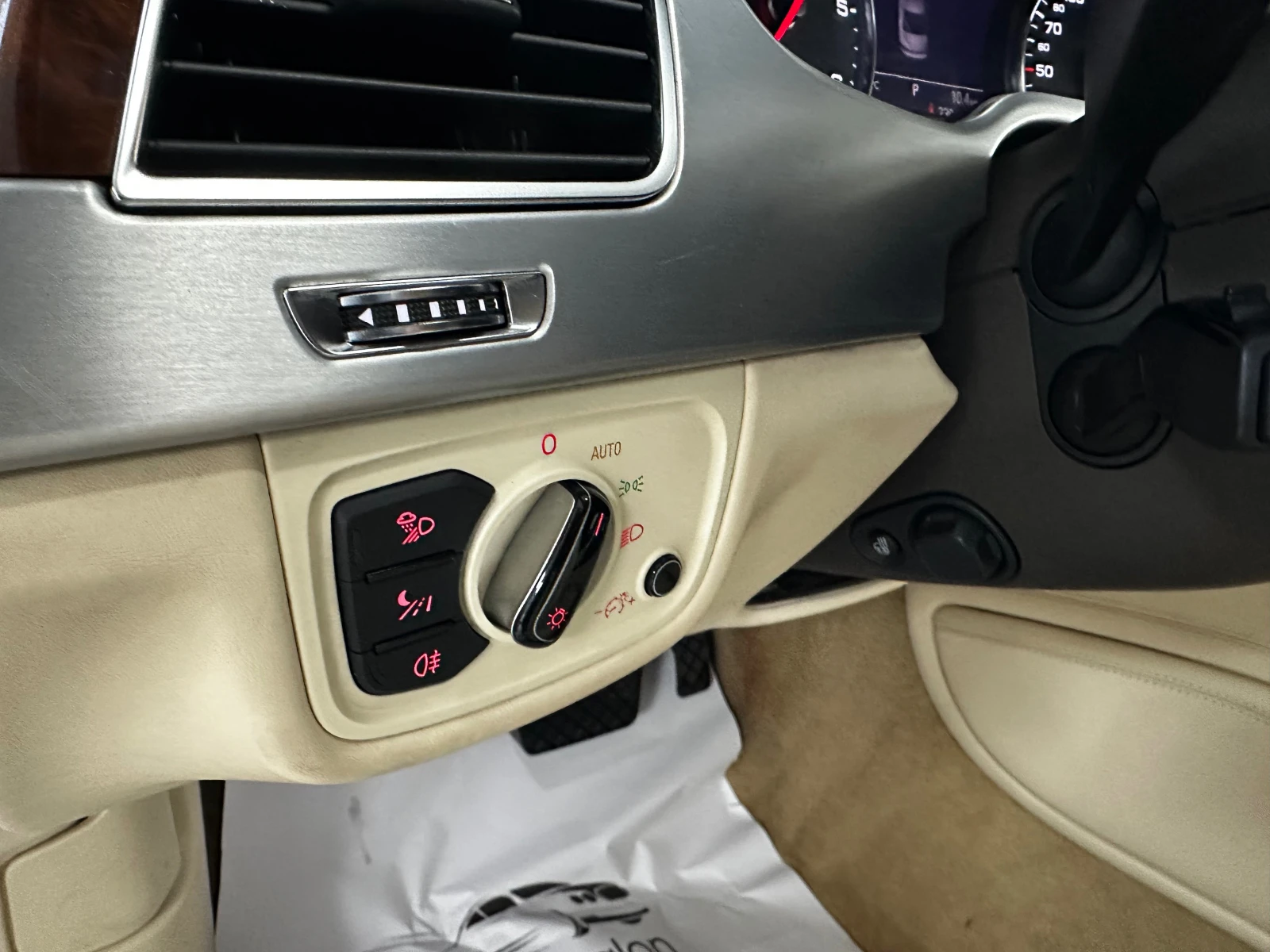 Audi A8 4.2TDI 351к.с NightVision - изображение 6