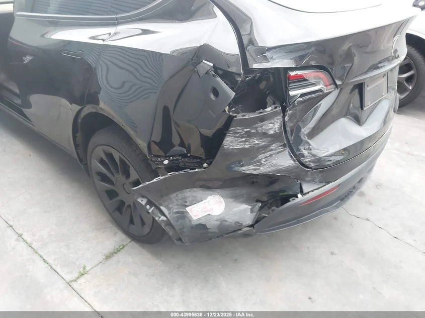 Tesla Model Y Awd/Long Range Dual Motor All-Wheel Drive, снимка 6 - Автомобили и джипове - 53811802