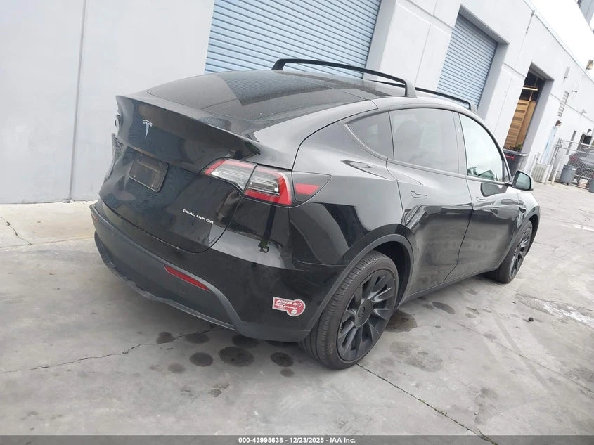 Tesla Model Y Awd/Long Range Dual Motor All-Wheel Drive, снимка 4 - Автомобили и джипове - 53811802