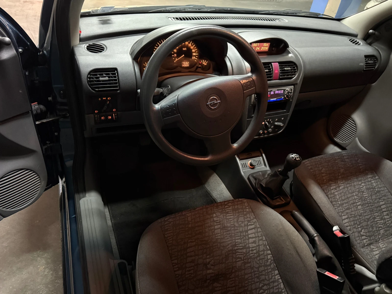 Opel Corsa, снимка 6 - Автомобили и джипове - 54092845