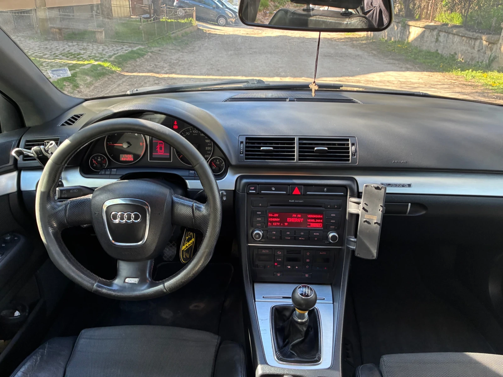 Audi A4 2.0 TDI  4X4 s-line, снимка 6 - Автомобили и джипове - 54144934