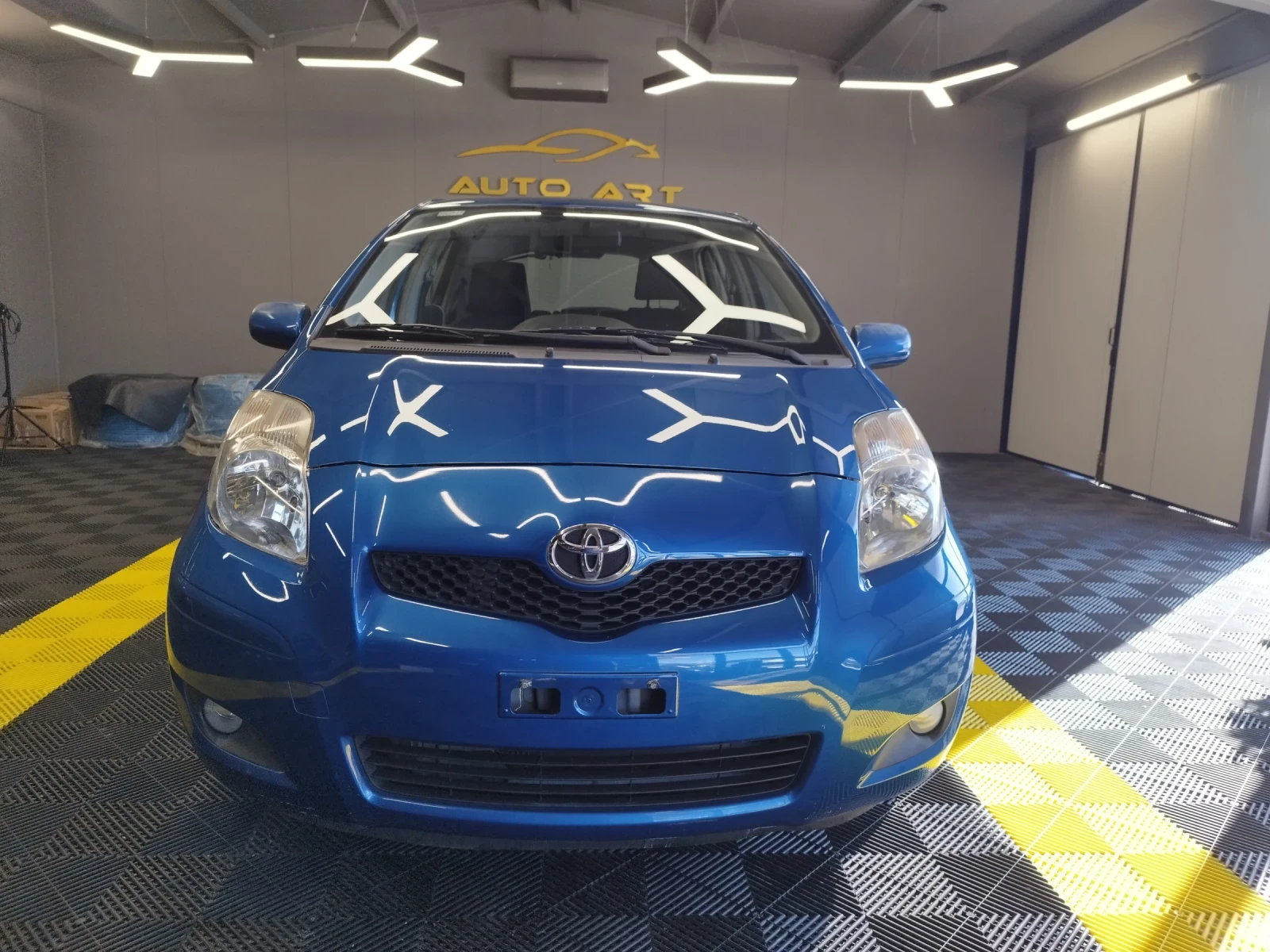 Toyota Yaris 1.3бензин, снимка 2 - Автомобили и джипове - 54147344
