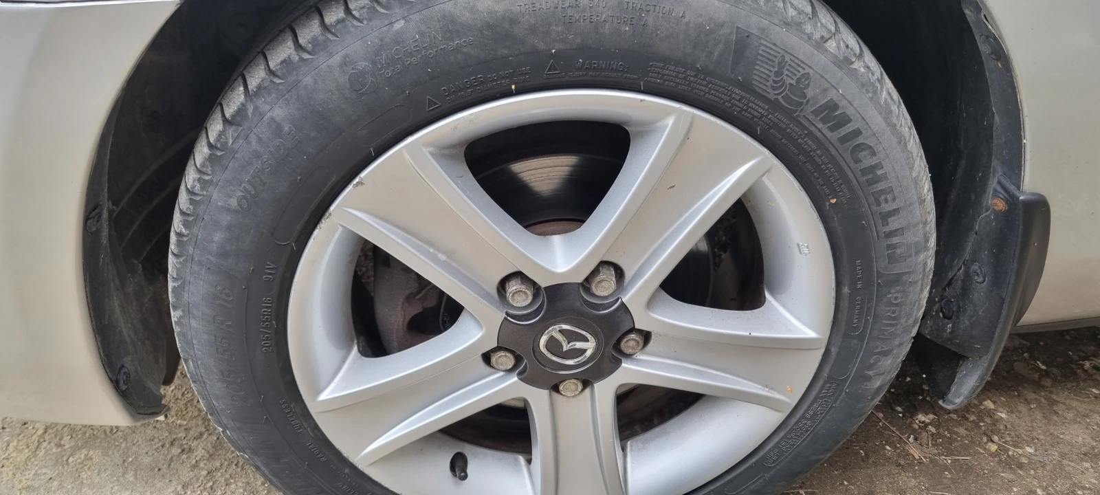 Mazda 3 1.6i, снимка 10 - Автомобили и джипове - 54359927