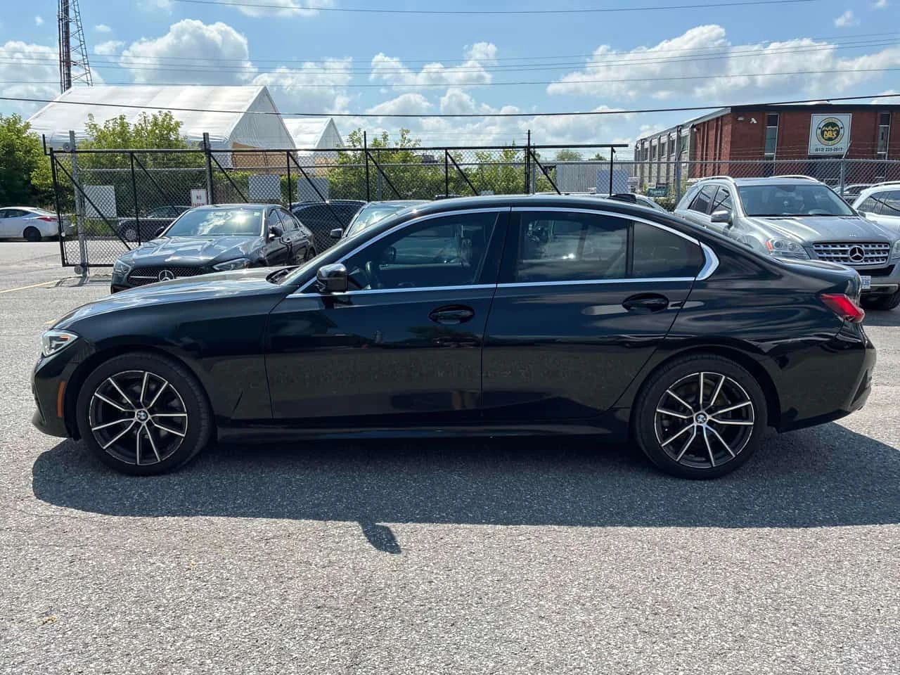 BMW 330 i xDrive/ПОДГРЕВИ/ШИБИДАХ/АВТОФИНАНСИРАНЕ, снимка 3 - Автомобили и джипове - 55228799