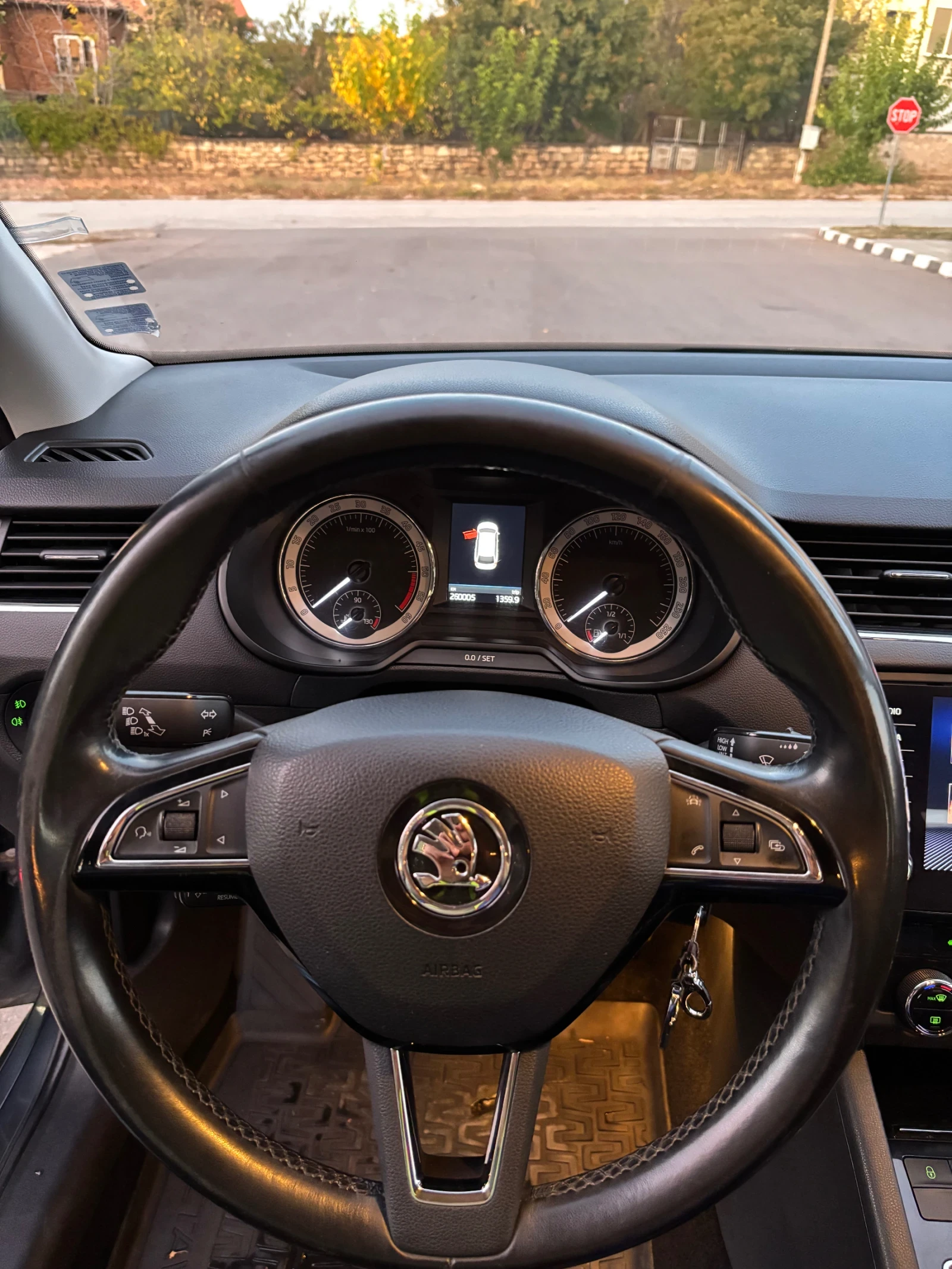 Skoda Octavia 2.0 TDI 4x4, снимка 11 - Автомобили и джипове - 56588622
