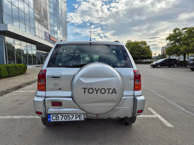 Toyota Rav4 2.0, снимка 4 - Автомобили и джипове - 47444187