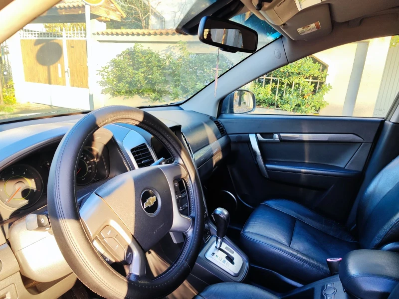 Chevrolet Captiva 2.0 VCDI 4x4 AUTOMAT, снимка 11 - Автомобили и джипове - 52543015