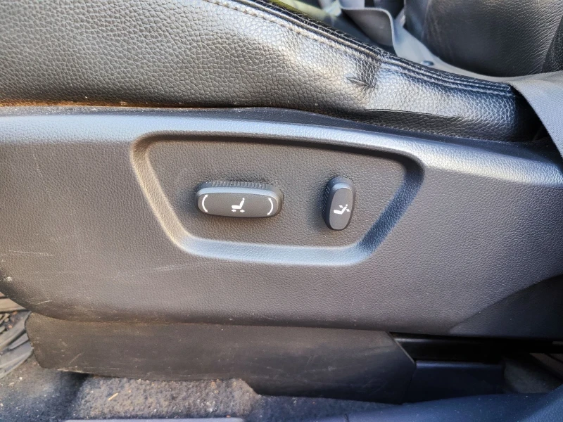 Chevrolet Captiva 2.0 VCDI 4x4 AUTOMAT, снимка 10 - Автомобили и джипове - 52543015