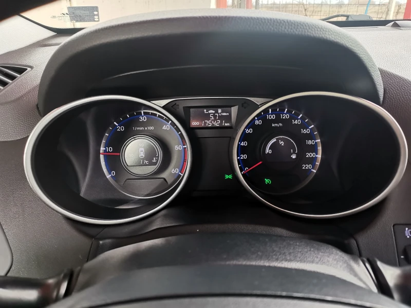 Hyundai IX35 1, 7cdti фейс, снимка 15 - Автомобили и джипове - 53509753