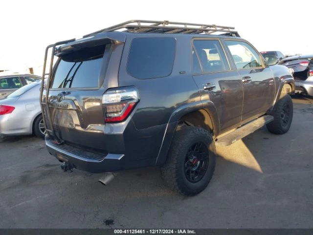 Toyota 4runner SR5 PREMIUM, снимка 4 - Автомобили и джипове - 48954415