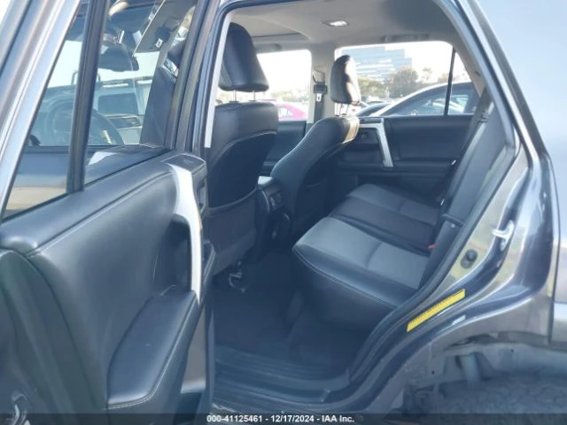 Toyota 4runner SR5 PREMIUM, снимка 8 - Автомобили и джипове - 48954415