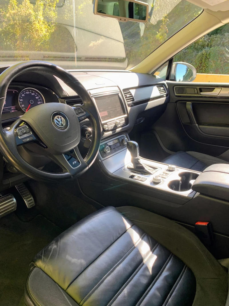 VW Touareg R-Line Interior - 45500 лв. - 85833268 | Car24.bg