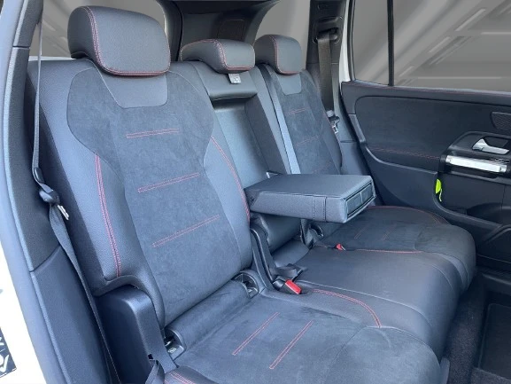 Mercedes-Benz GLB 250 4Matic = AMG Line = Premium Гаранция - изображение 9