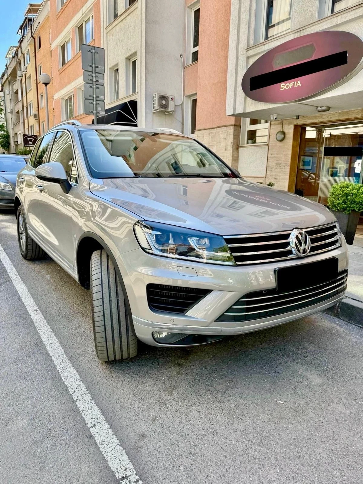 VW Touareg R-Line Interior - изображение 2