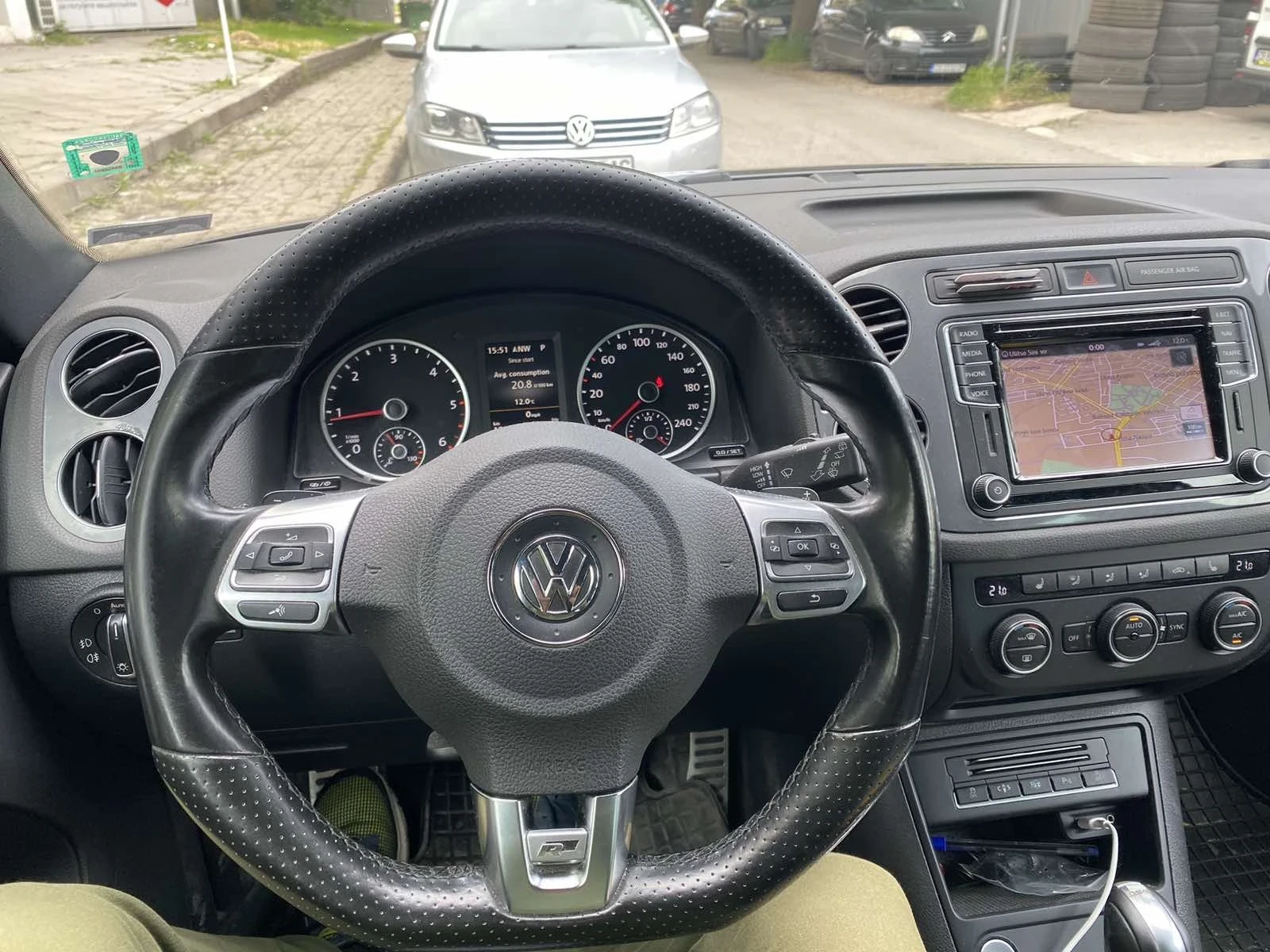 VW Tiguan R-Line - изображение 9