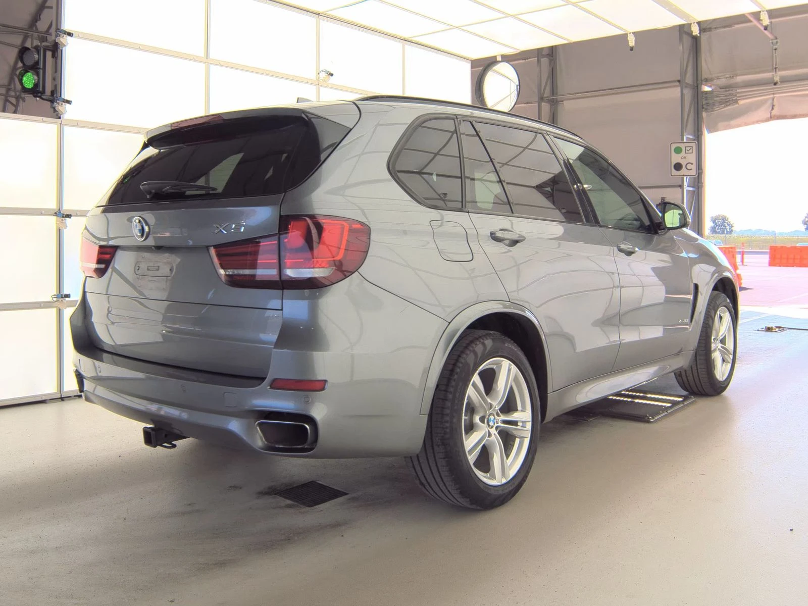 BMW X5 xDrive35i (M-Pack) Harman/Kardon* Пано* 4-зонов*  - изображение 4