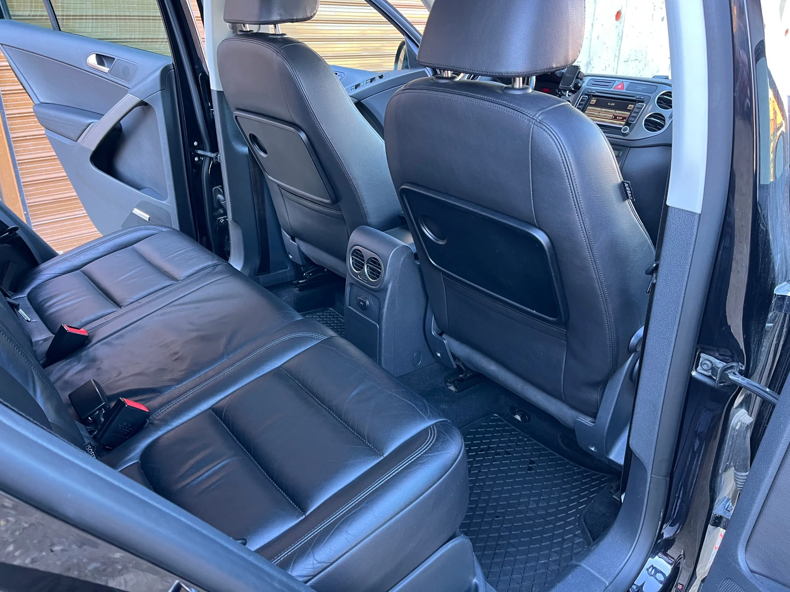 VW Tiguan VW Tiguan HIGHLINE AUT. NAVI - изображение 8