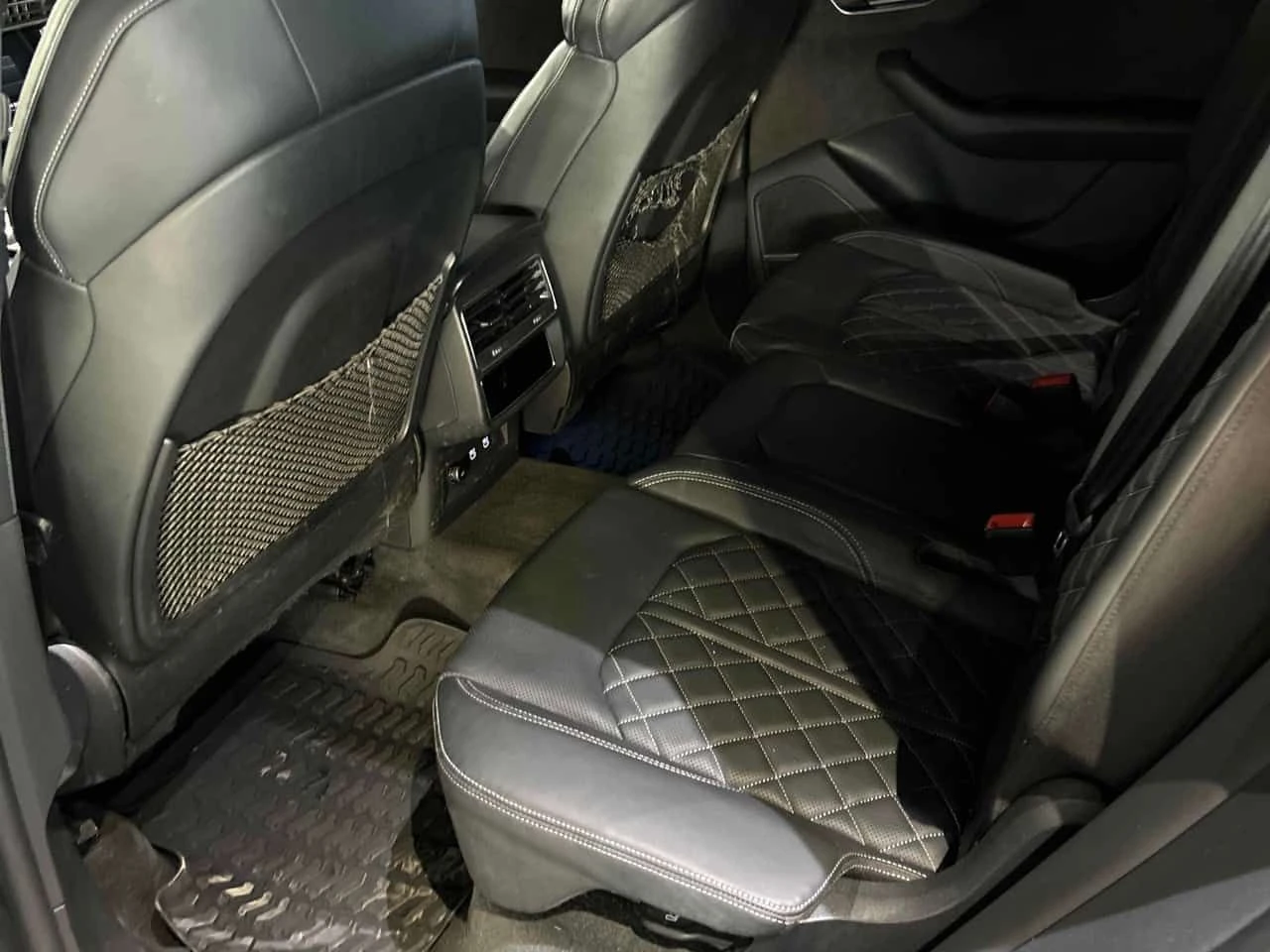 Audi SQ8 * 4.0 TFSI quattro * CARFAX * ЦЕНА ДО БГ, снимка 10 - Автомобили и джипове - 53740676