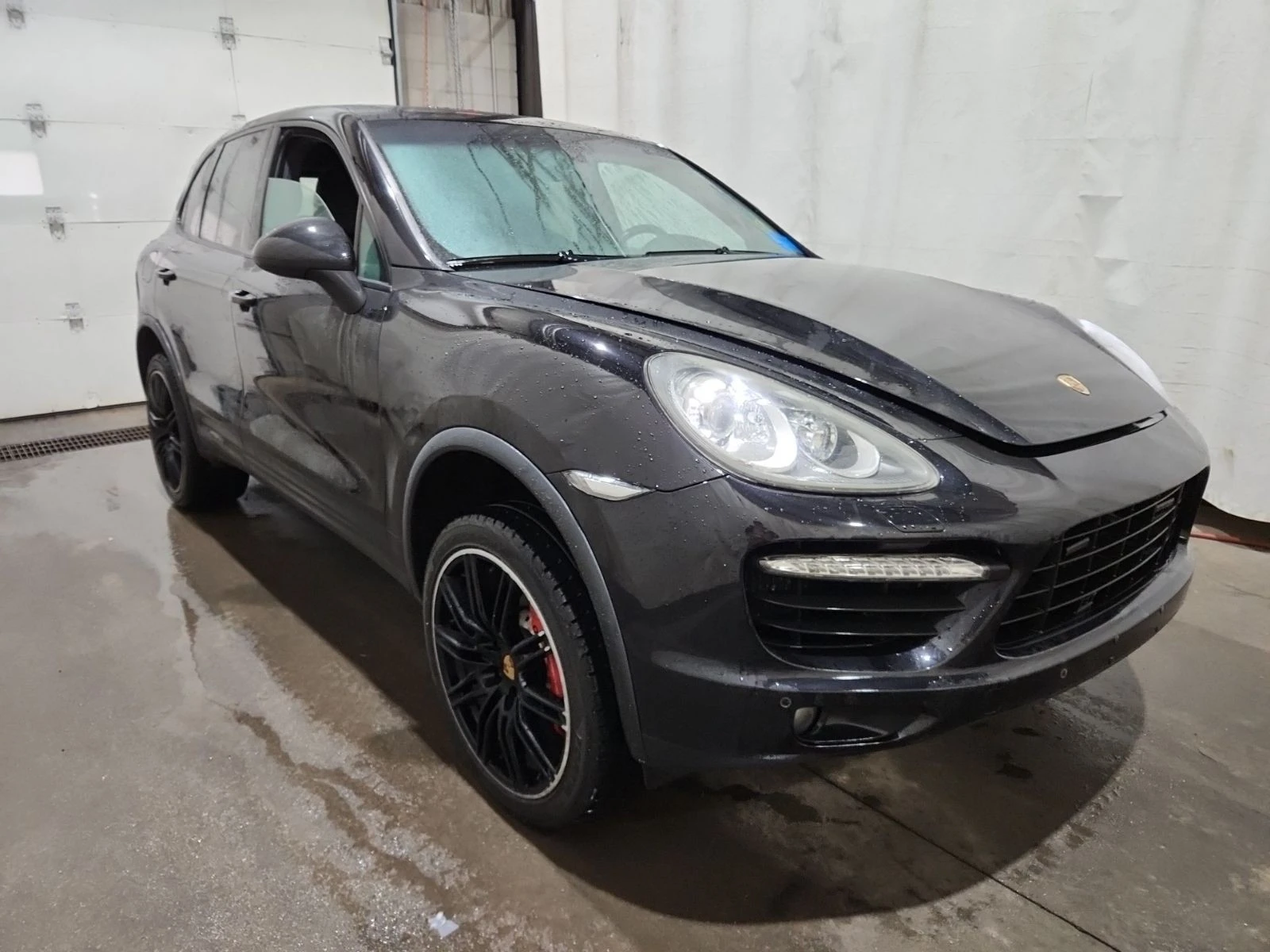 Porsche Cayenne  С РЕГИСТРАЦИЯ & АВТО КРЕДИТ , снимка 3 - Автомобили и джипове - 53951864