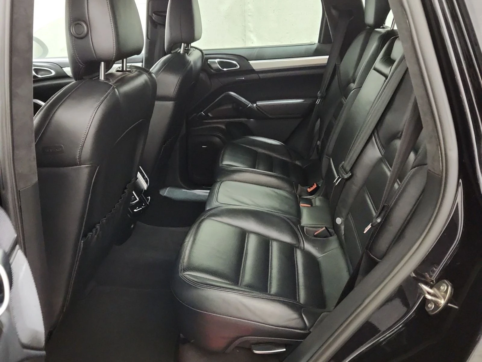 Porsche Cayenne  С РЕГИСТРАЦИЯ & АВТО КРЕДИТ , снимка 11 - Автомобили и джипове - 53951864