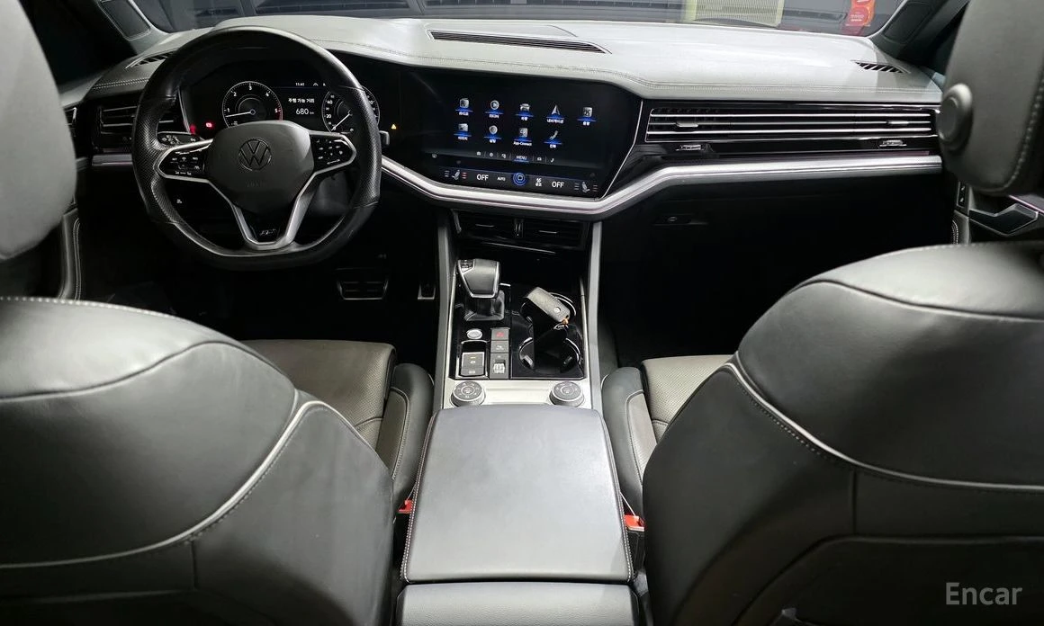 VW Touareg 3.0 TDI R-Line* Подгрев* Обдухване* Head up* , снимка 6 - Автомобили и джипове - 54069448