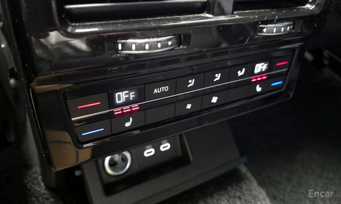 VW Touareg 3.0 TDI R-Line* Подгрев* Обдухване* Head up* , снимка 16 - Автомобили и джипове - 54069448