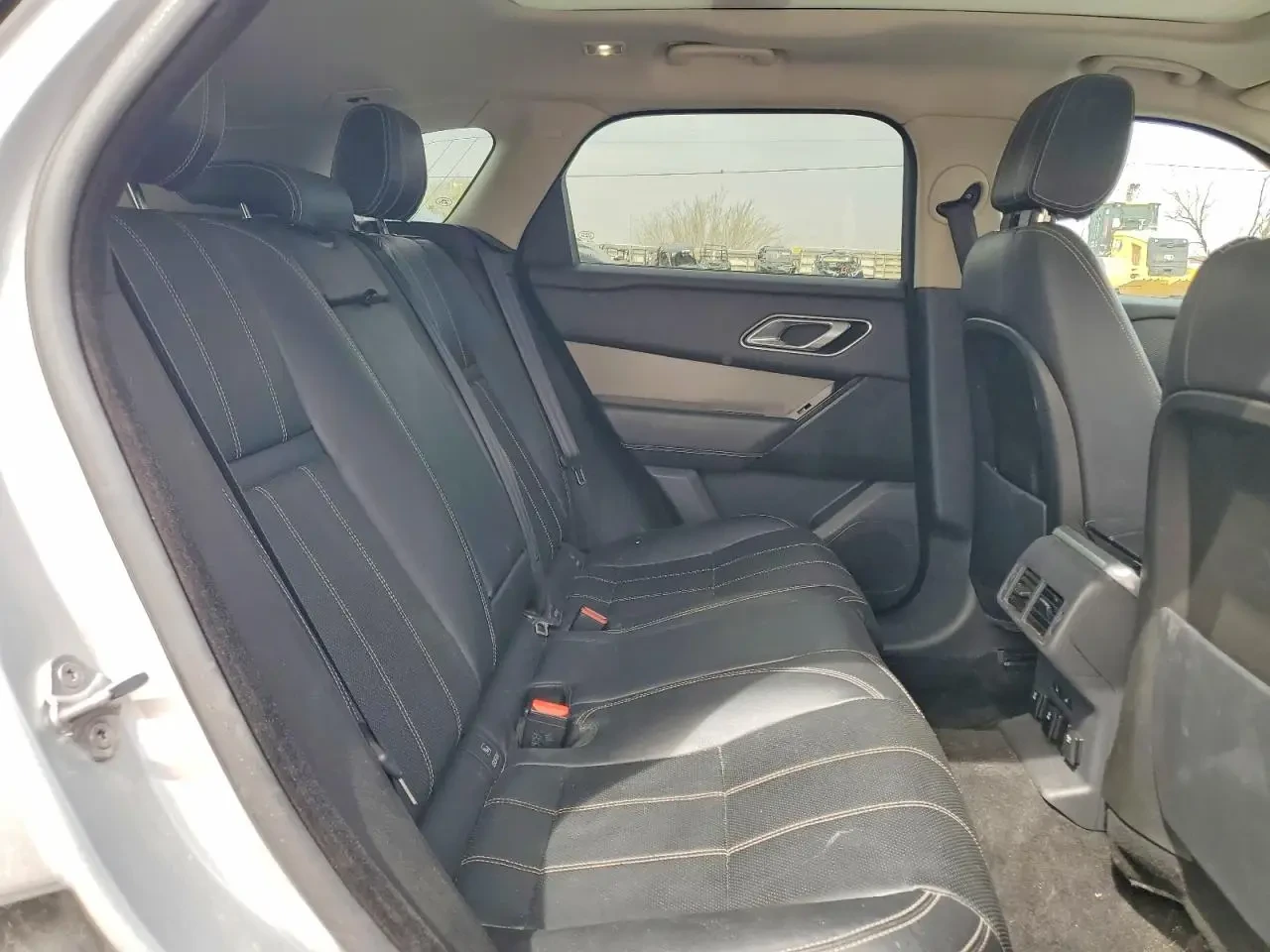 Land Rover Range Rover Velar S, снимка 9 - Автомобили и джипове - 54637703