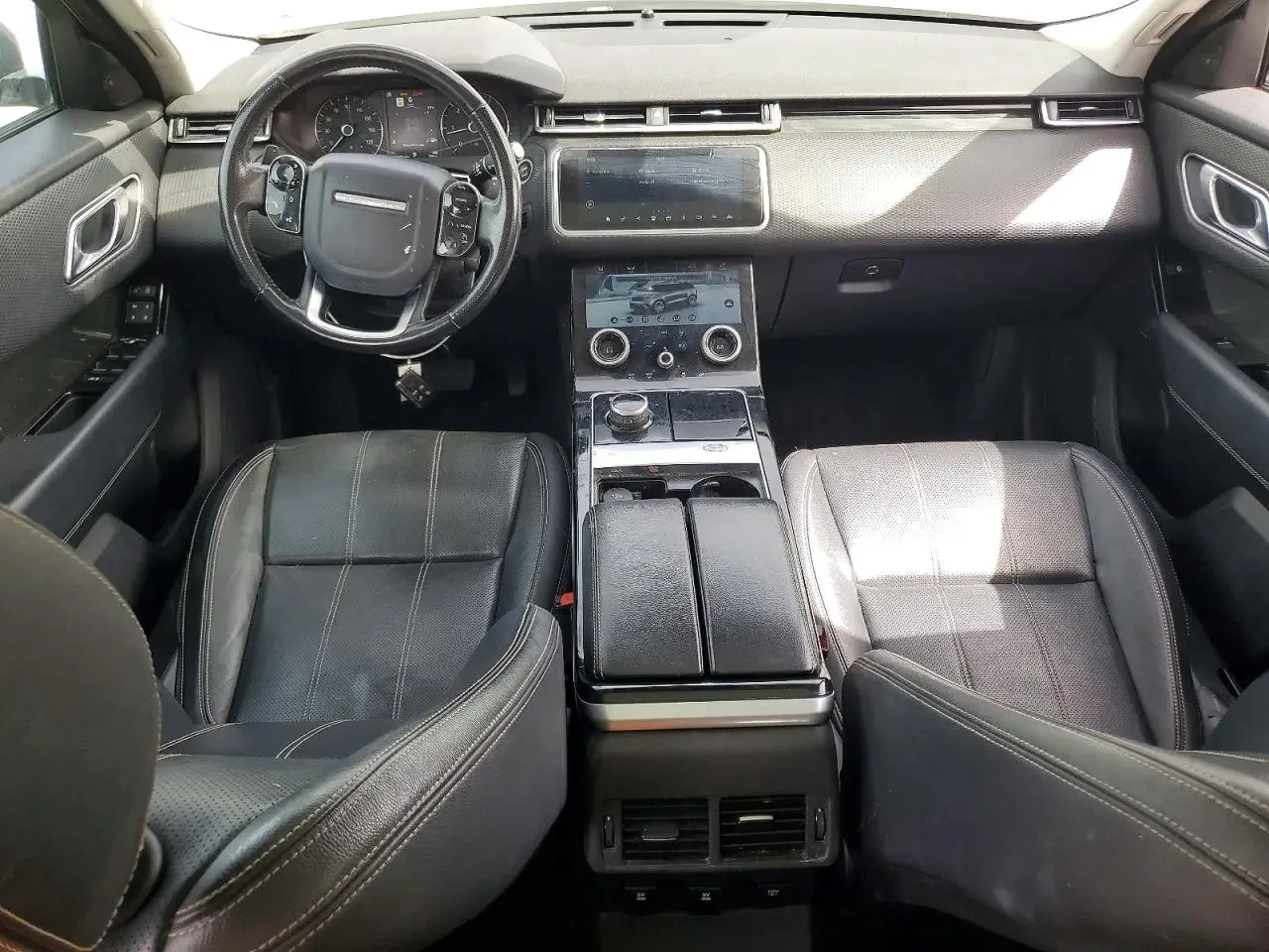 Land Rover Range Rover Velar S, снимка 8 - Автомобили и джипове - 54637703