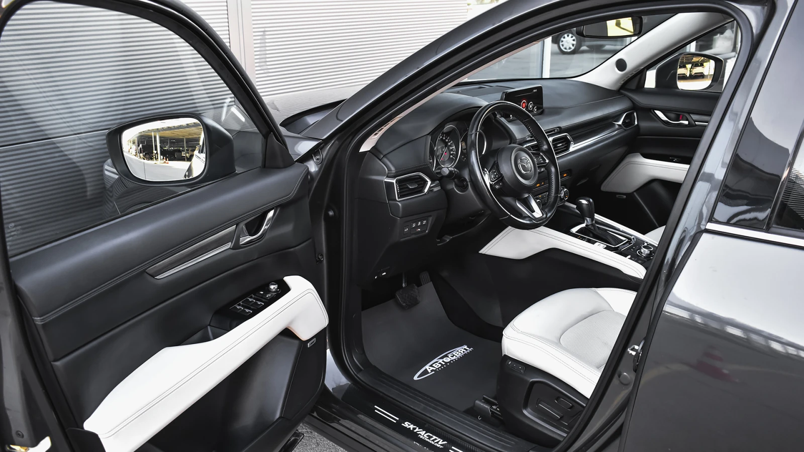 Mazda CX-5 2.5 SKYACTIV-G ULTIMATE 4x4 Automatic, снимка 8 - Автомобили и джипове - 55102771