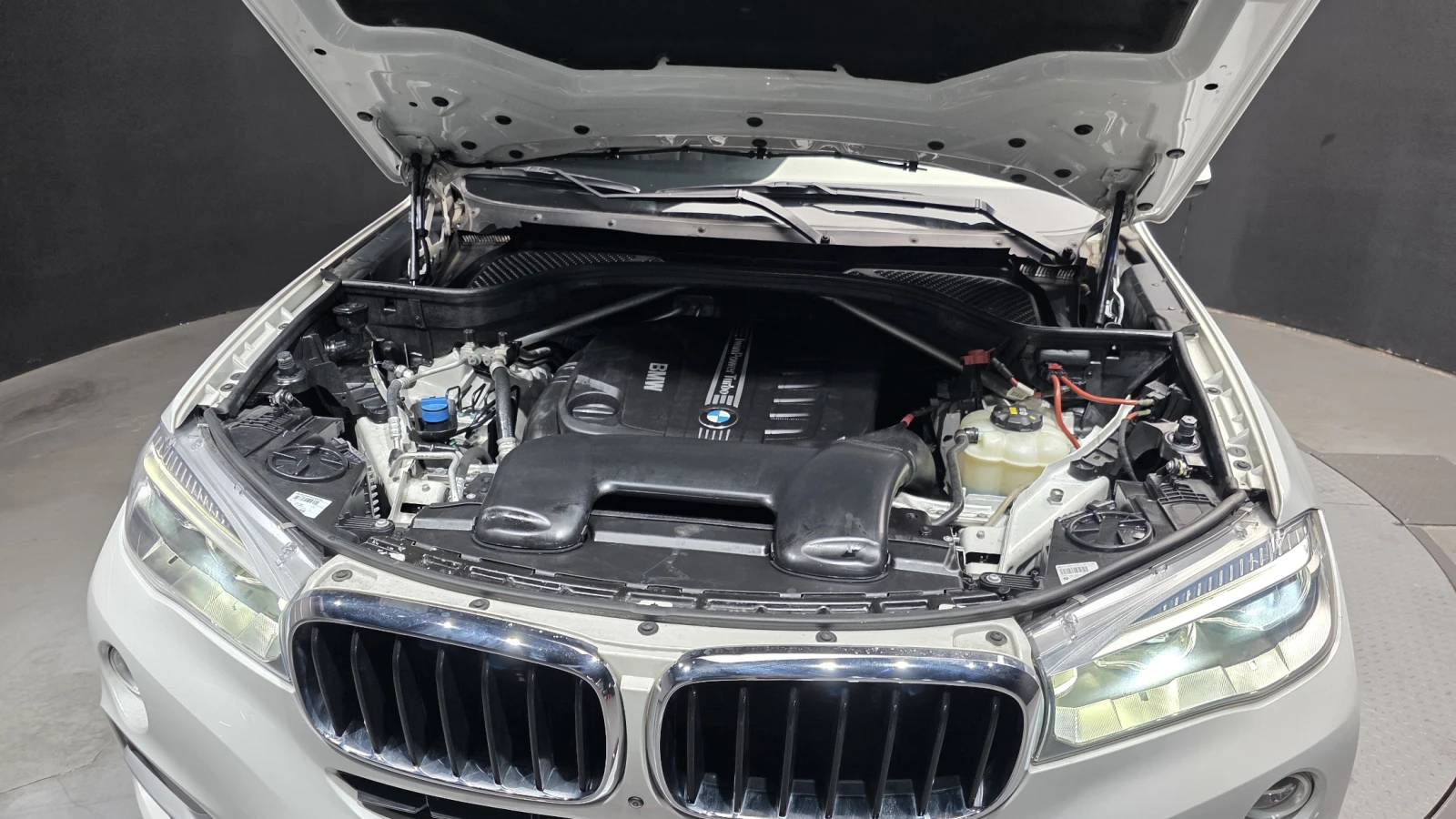 BMW X6 xDrive30d* HUD* 360* ЕЛ. БАГАЖНИК* КРАЙНА ЦЕНА, снимка 6 - Автомобили и джипове - 55340489
