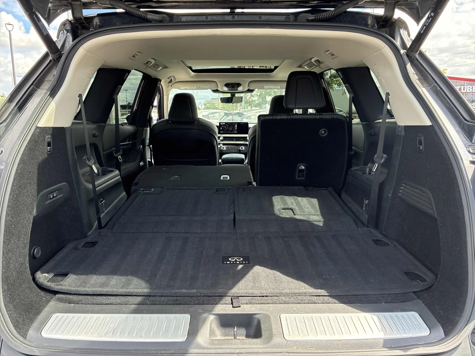 Infiniti QX60 SENSORY, ОБДУХВАНЕ, ПАНО, АВТОКРЕДИТ, снимка 16 - Автомобили и джипове - 55937844