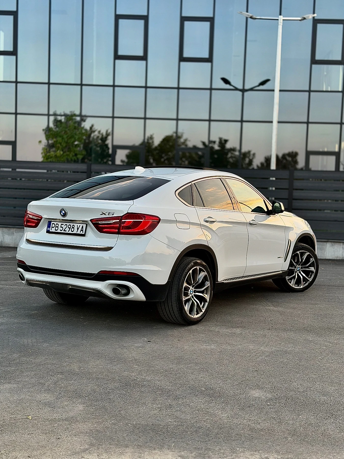 BMW X6 3.5i Бартер Лизинг Обслужен, снимка 9 - Автомобили и джипове - 56312949