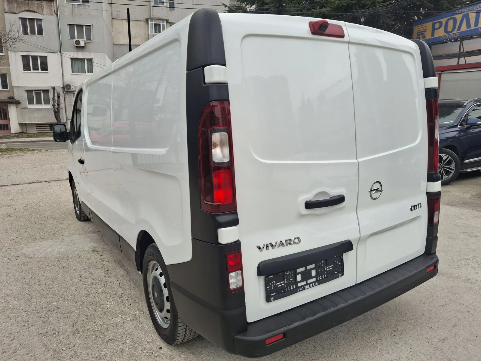 Opel Vivaro 1.6cdti L2 хладилен, снимка 4 - Бусове и автобуси - 54152589