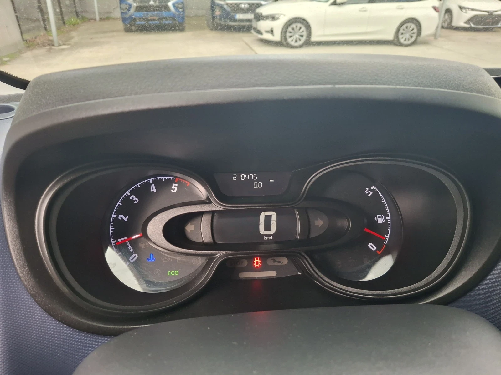 Opel Vivaro 1.6cdti L2 хладилен, снимка 16 - Бусове и автобуси - 54152589