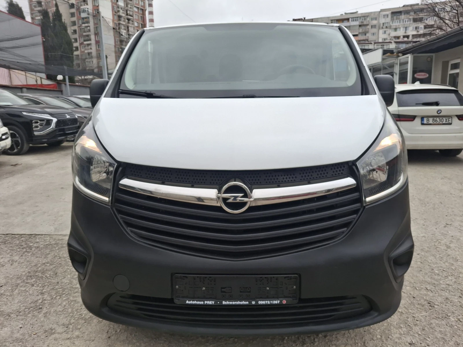 Opel Vivaro 1.6cdti L2 хладилен, снимка 2 - Бусове и автобуси - 54152589