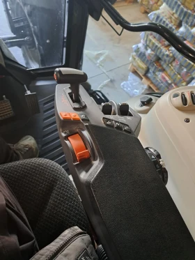 Трактор Massey, снимка 4