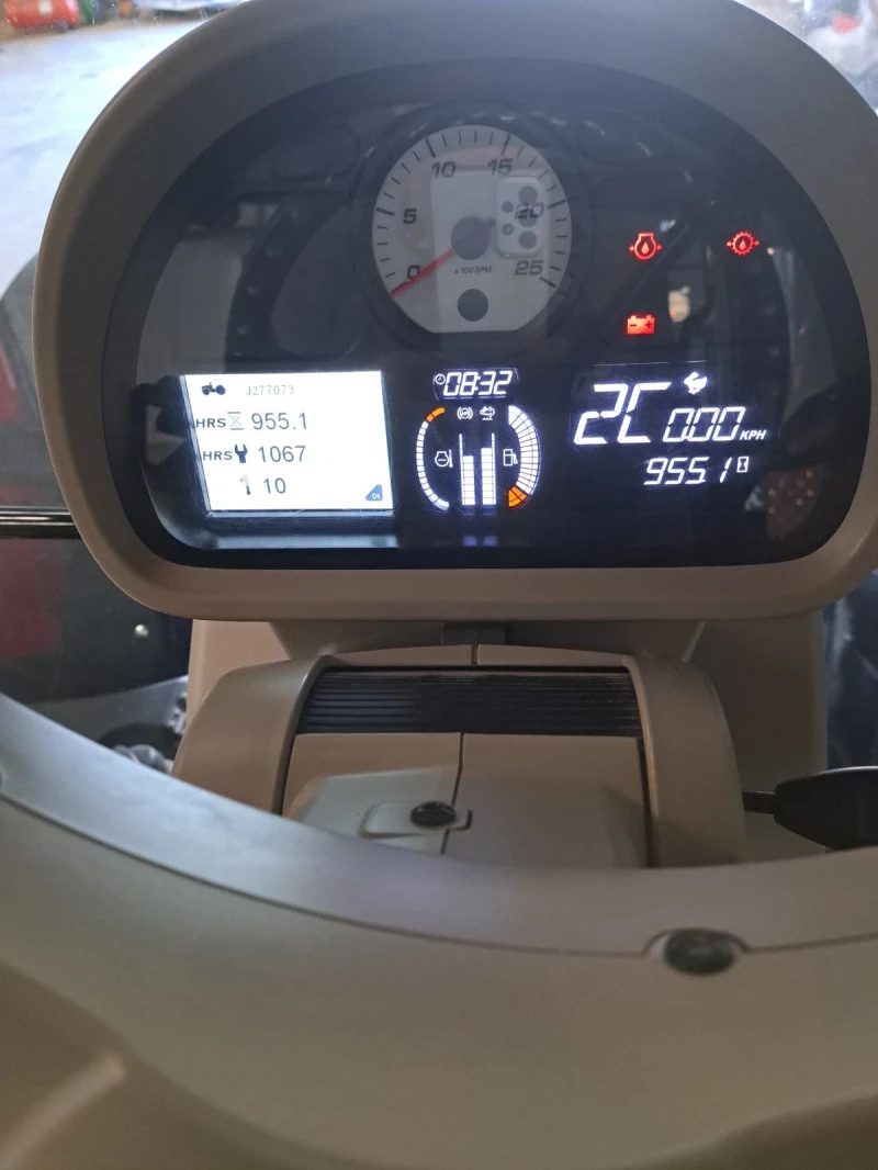 Трактор Massey, снимка 9 - Селскостопанска техника - 52528550