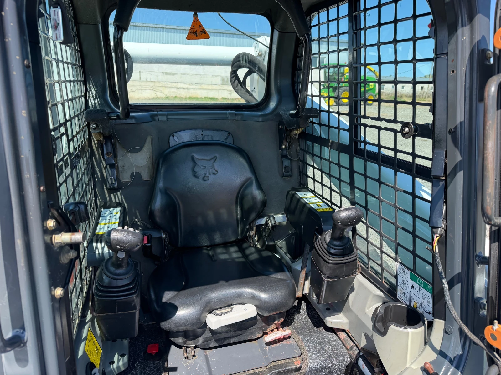 Мини челни товарачи Bobcat T650 HF С КОФА И ВИЛИЦИ ЛИЗИНГ, снимка 11 - Индустриална техника - 54230004