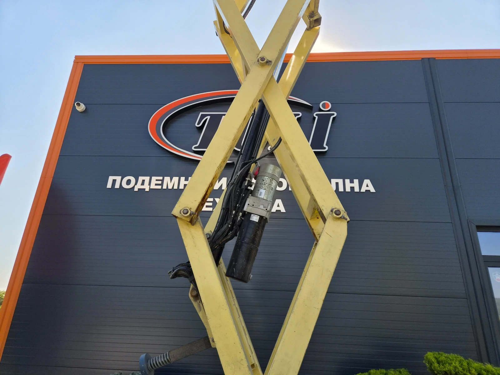 ��������� JLG 1930 / ��������� ! | Mobile.bg � ����������� 14