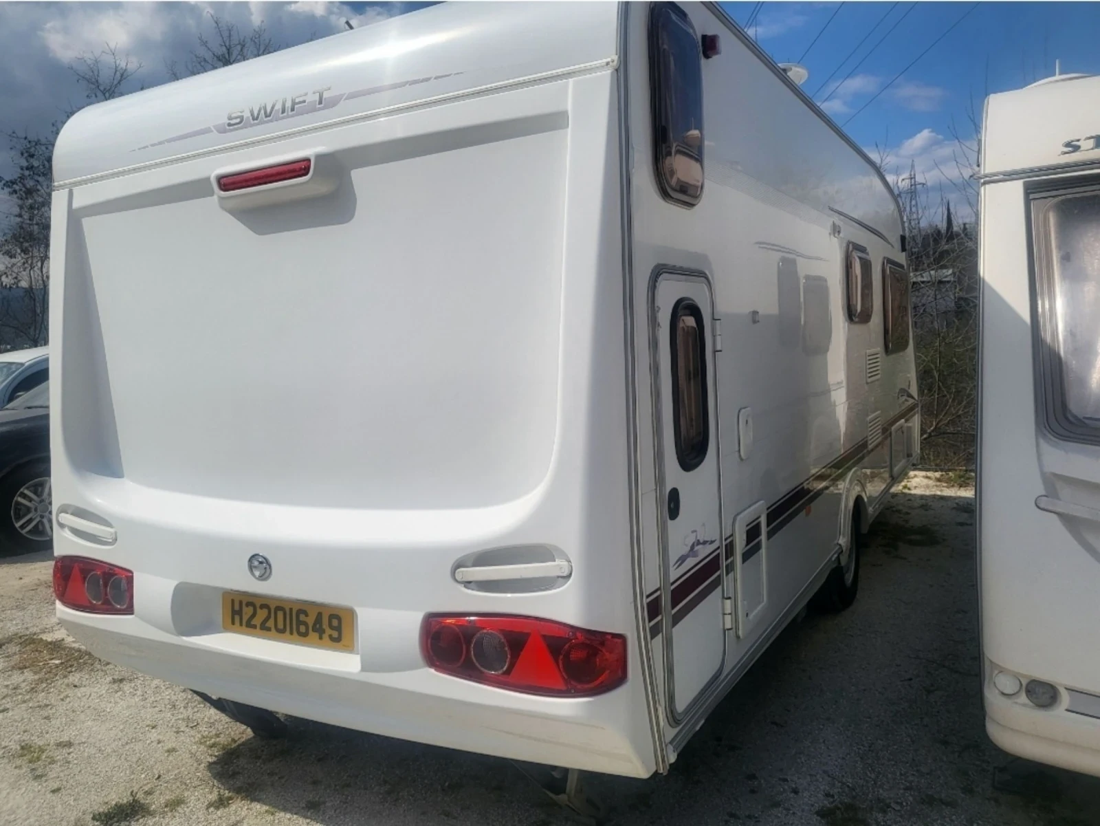 Каравана Други Swift Accord Charisma, снимка 2 - Каравани и кемпери - 53975565