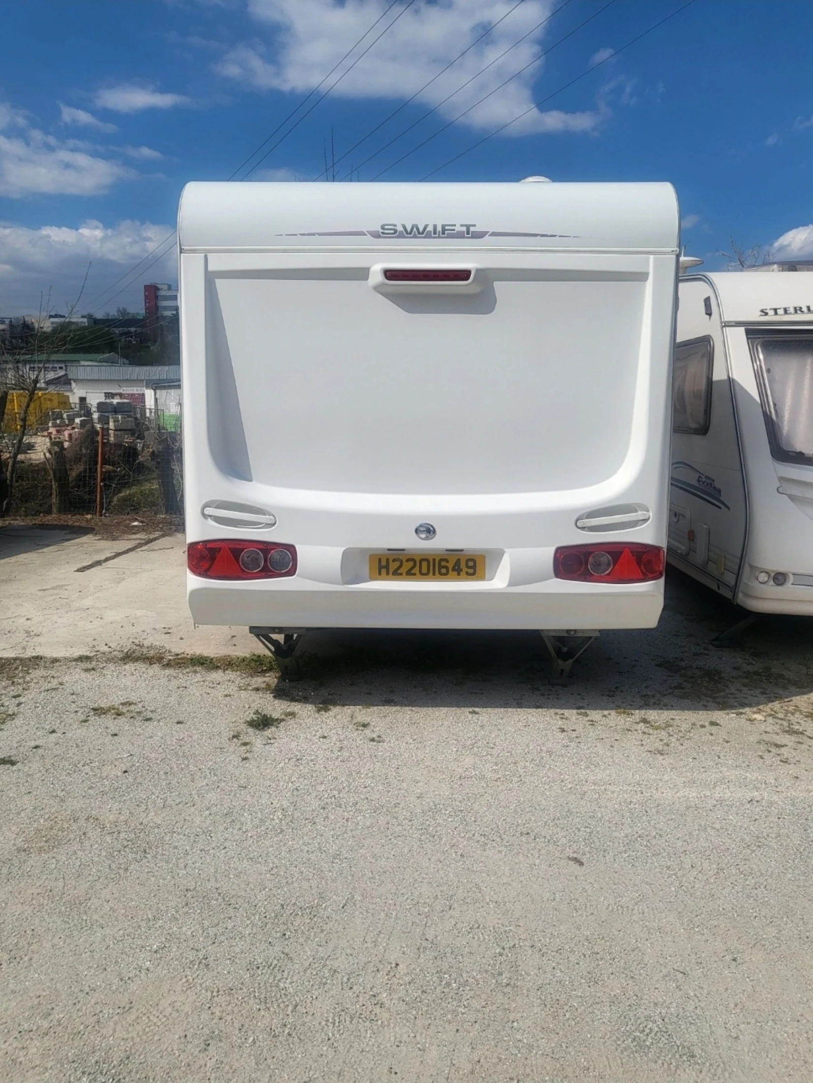 Каравана Други Swift Accord Charisma, снимка 3 - Каравани и кемпери - 53975565