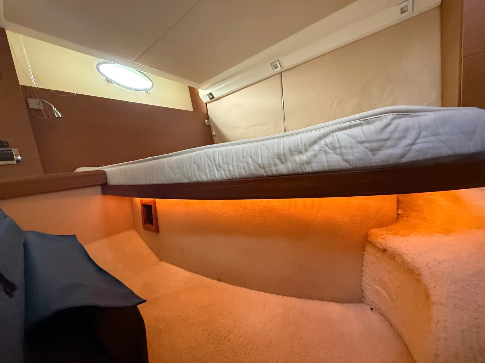Моторна яхта Atlantis Azimut Atlantis 35 - изображение 6