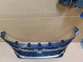 Предна решетка от Пежо 3008, снимка 3 - Части - 52474152
